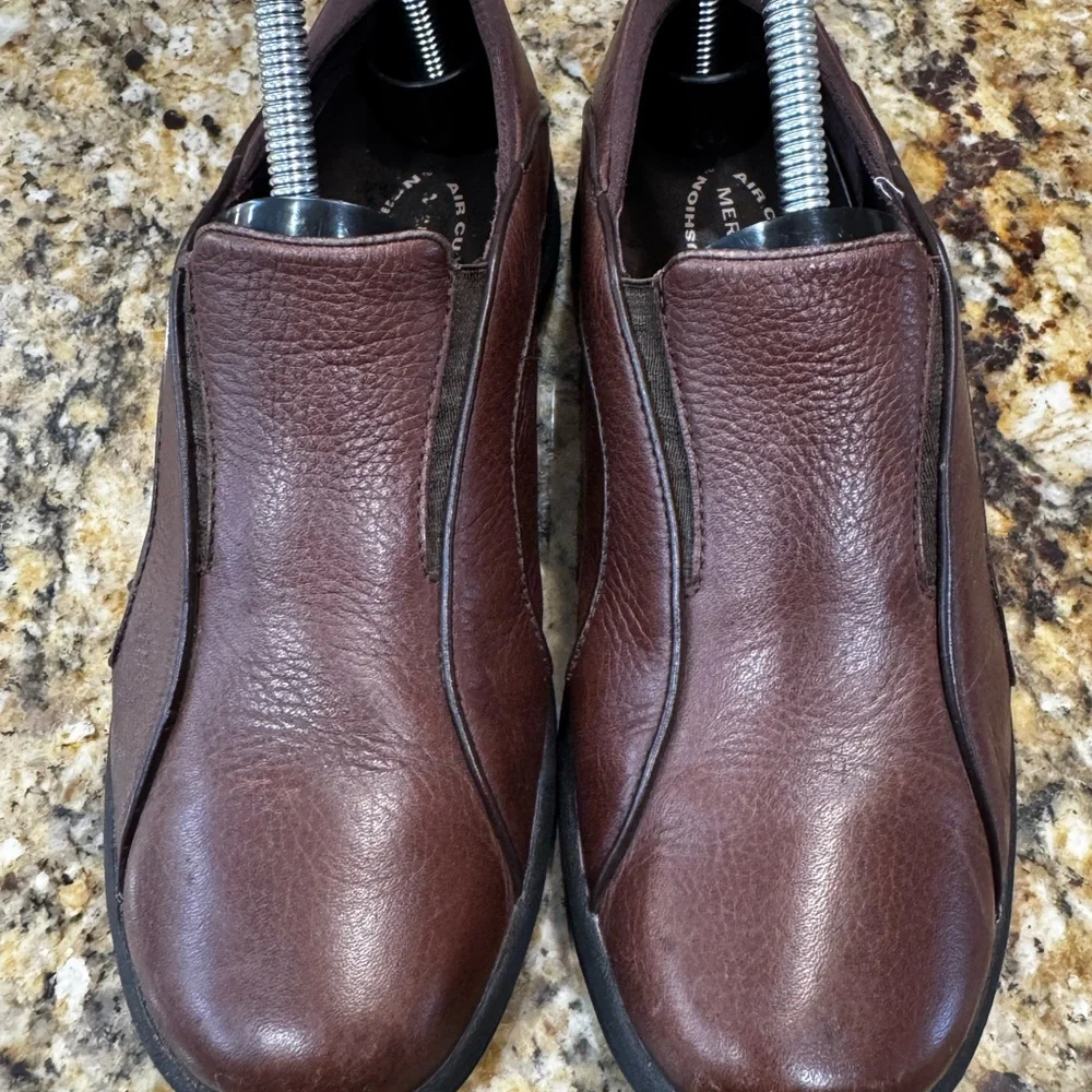 Merrell Womens Dark Brown Leather Slip On Clogs Comfort Walking Shoes Size 7.5